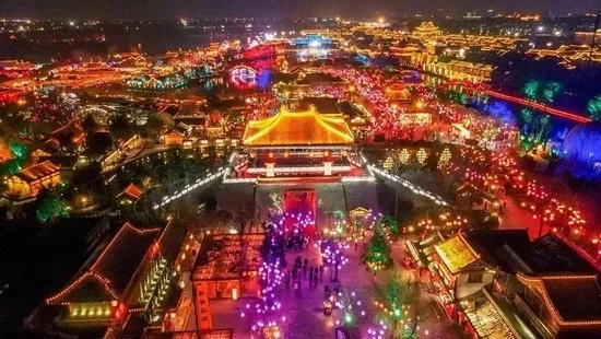 亚洲旅游热点与电子游艺结合